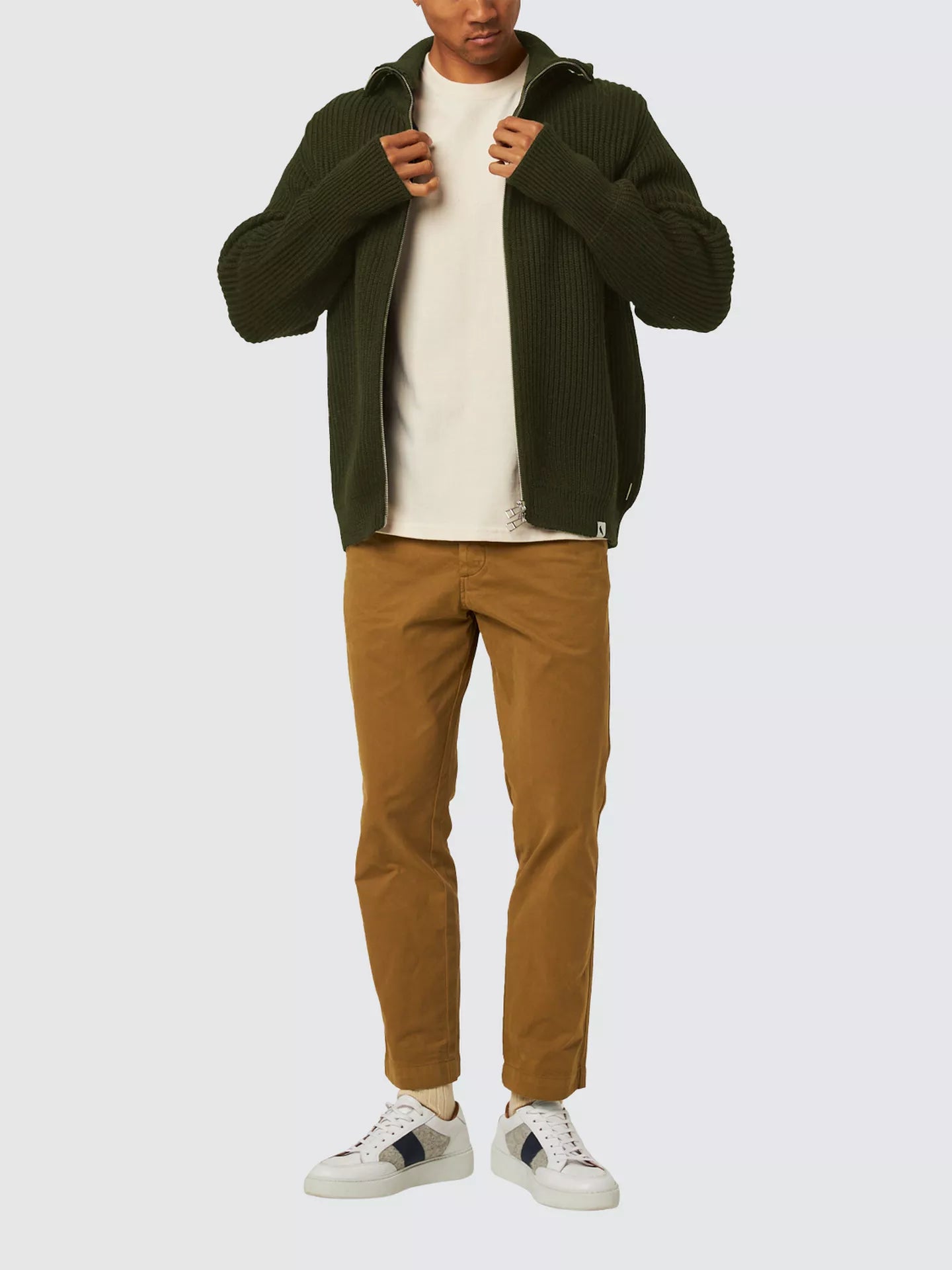 Peregrine | Le Cardigan ''Fisherman'' en laine mérinos - Olive