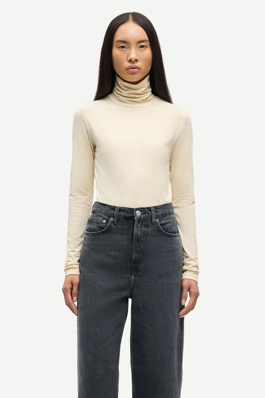 SAMSØE | Le t-shirt à col roulé Ester - Blanc chaud