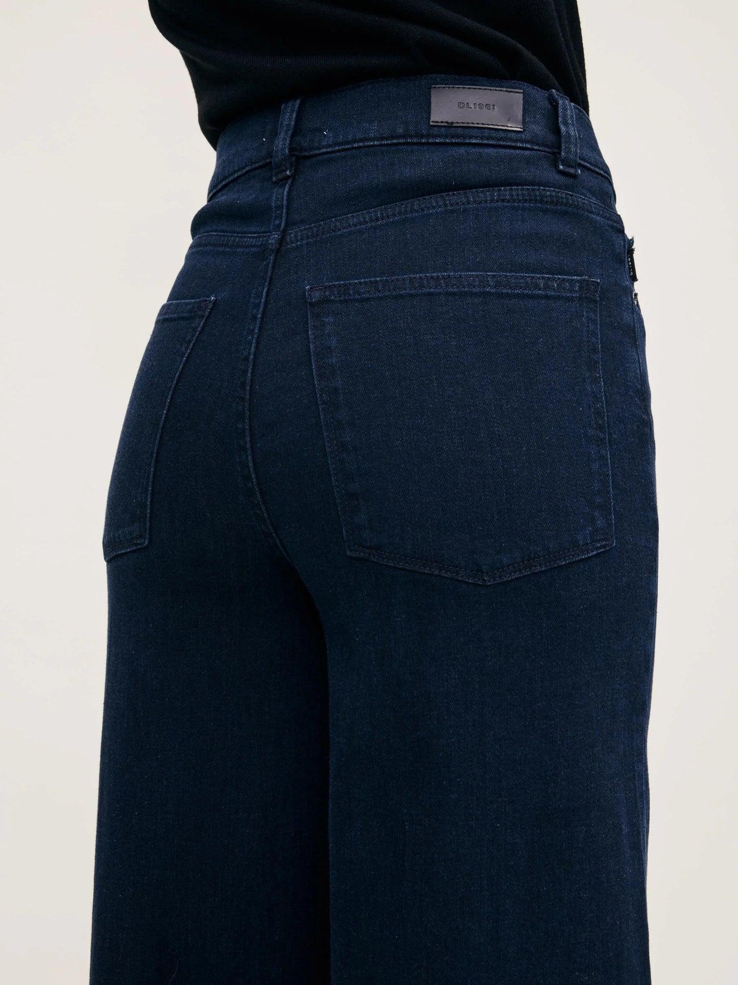 DL1961 | Jean "HEPBURN" - Flatiron