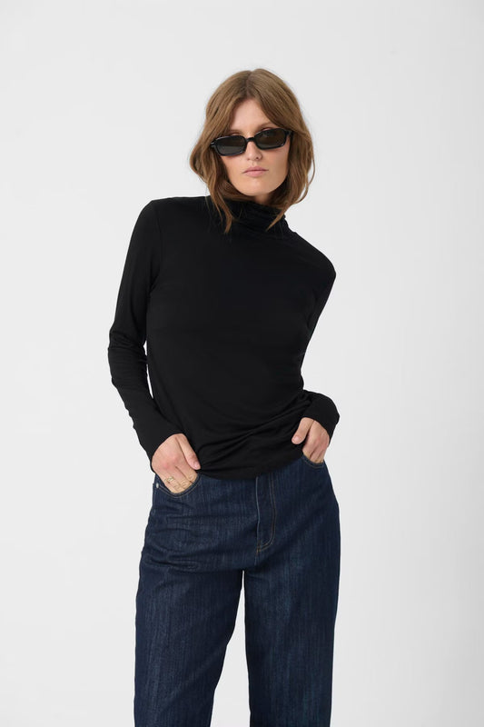 SOAKED IN LUXURY | Col roulé "Hanadi" - Noir