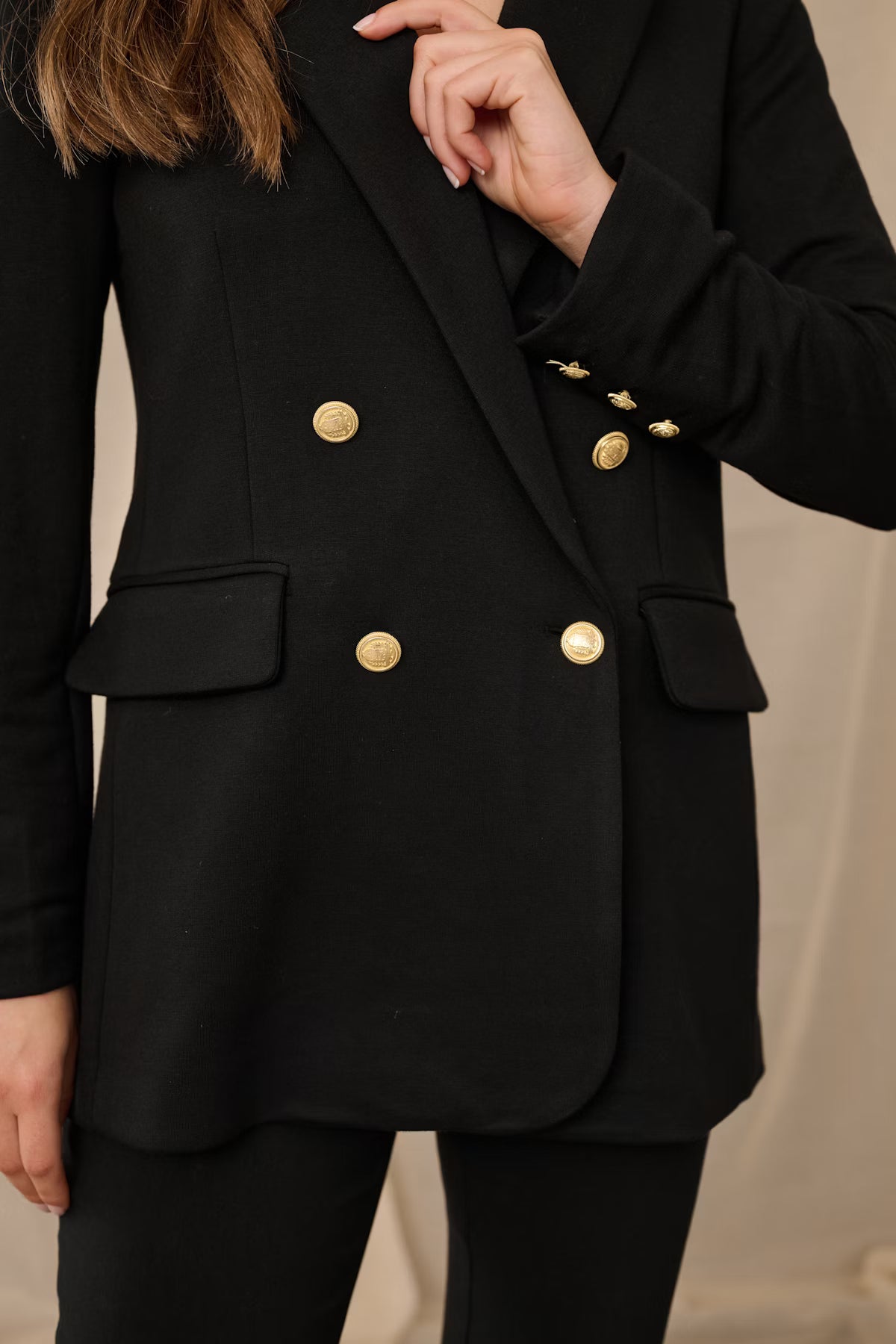 Culture | Le veston double boutonnage ''Eva'' - noir