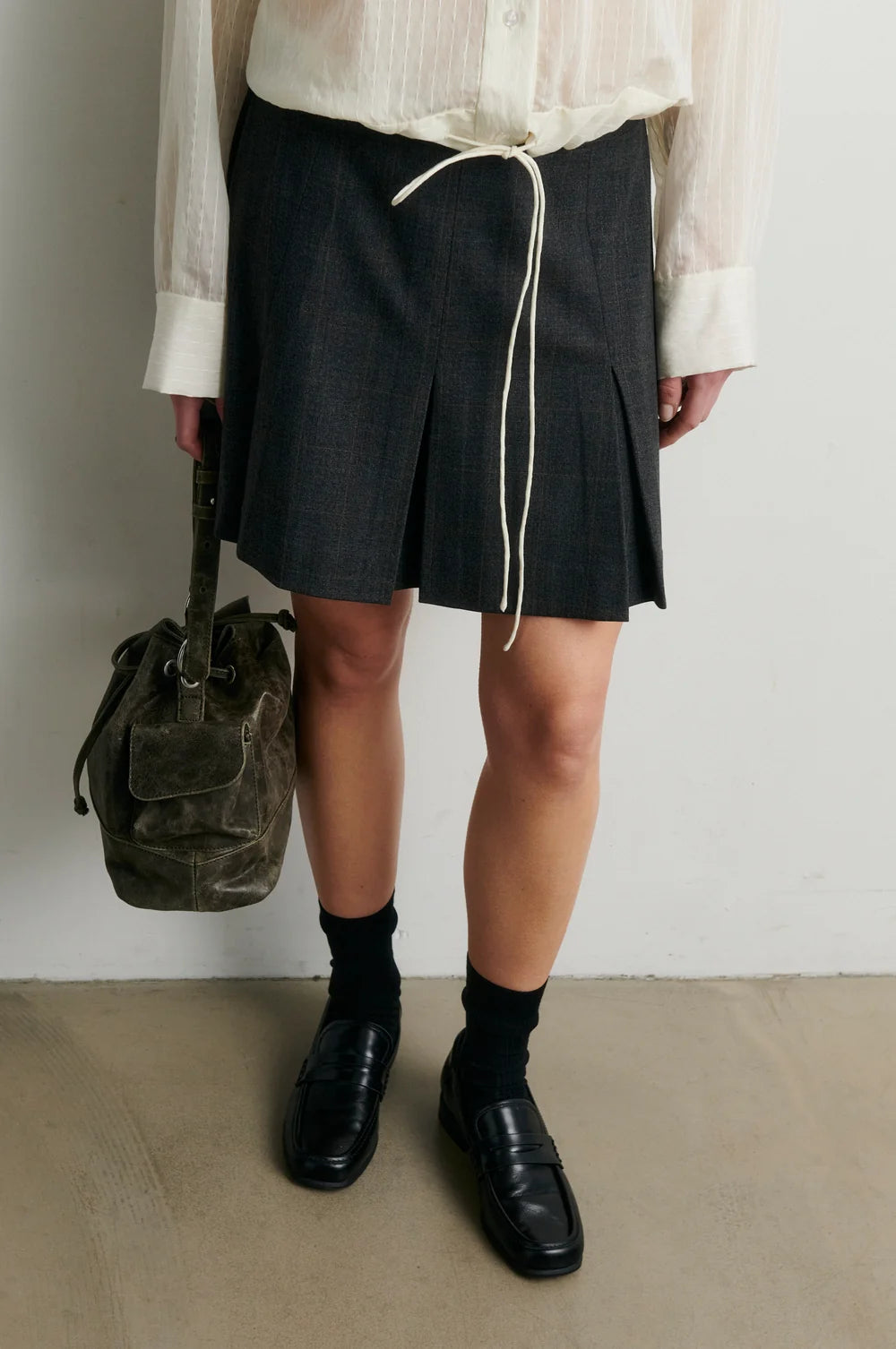 SECOND FEMALE | Mini jupe plissée 'Anjou' | Gris foncé