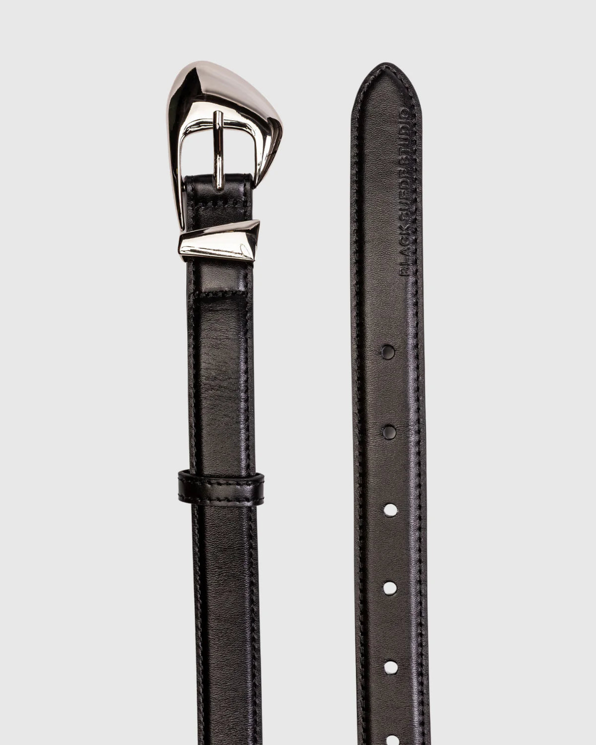 Black Suede Studio | Ceinture en cuir "Slim Arrow Belt" - Noir et Argent