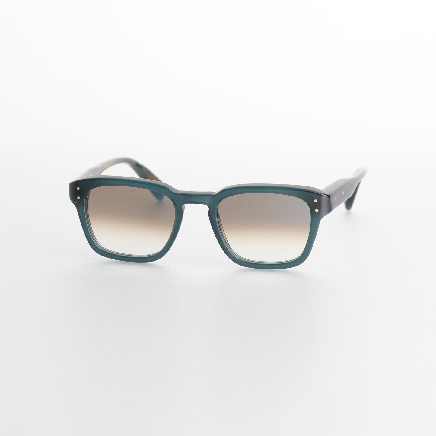Steve McQueen Eyewear | Les lunettes de soleil ''BEECH GROVE'' - BLEU LAIT