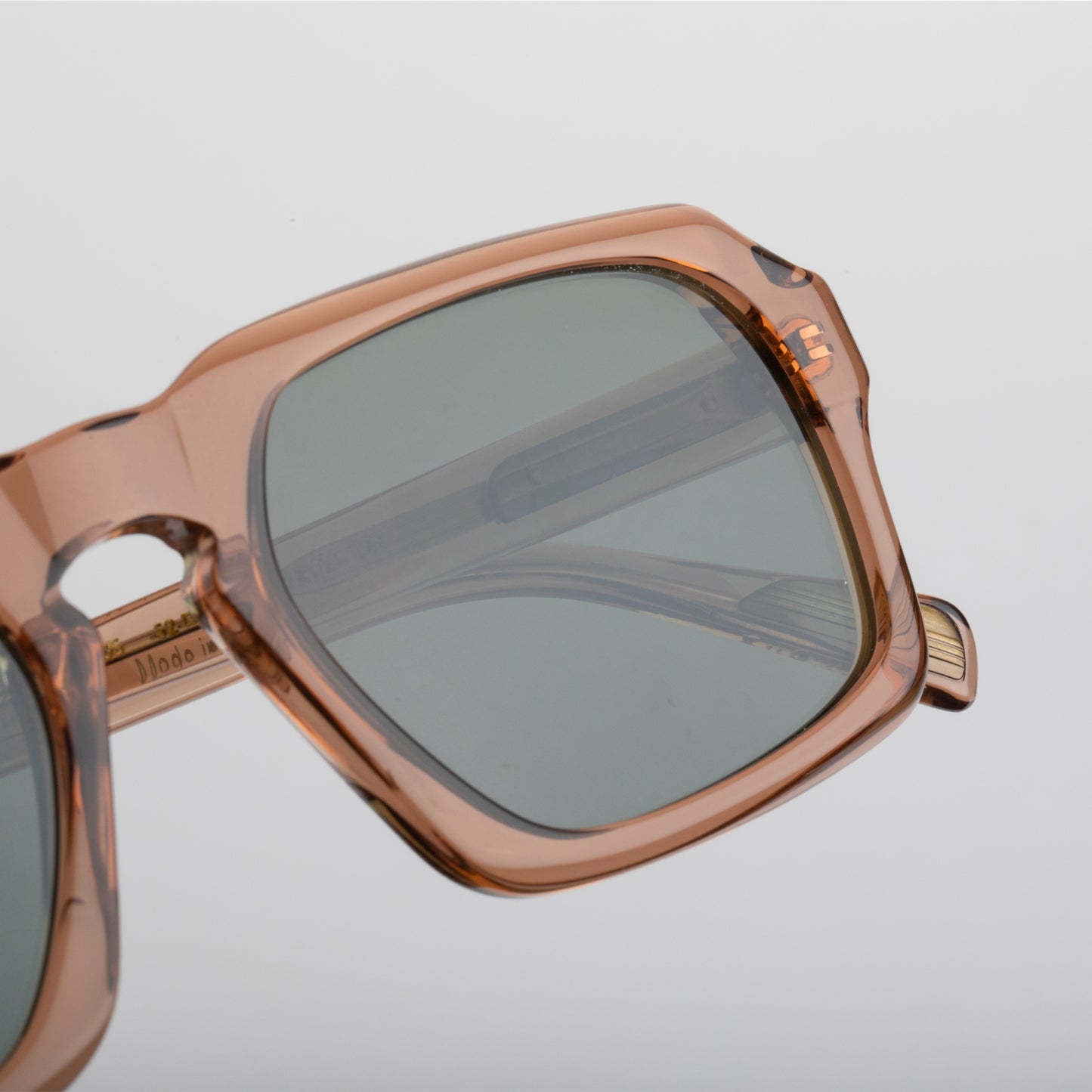 Steve McQueen Eyewear | Les lunettes de soleil ''BRENTWOOD'' - Crystal Caramel