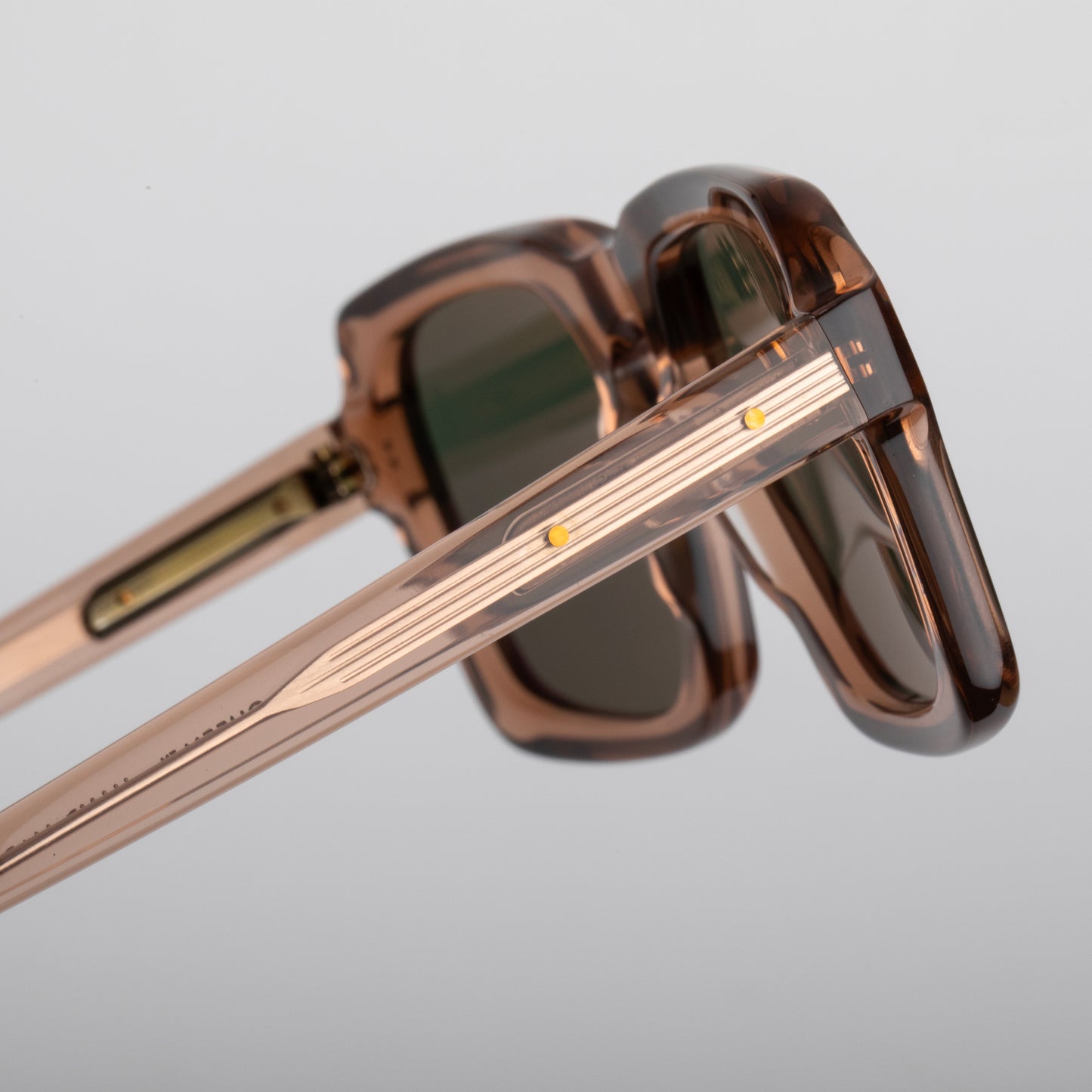Steve McQueen Eyewear | Les lunettes de soleil ''BRENTWOOD'' - Crystal Caramel