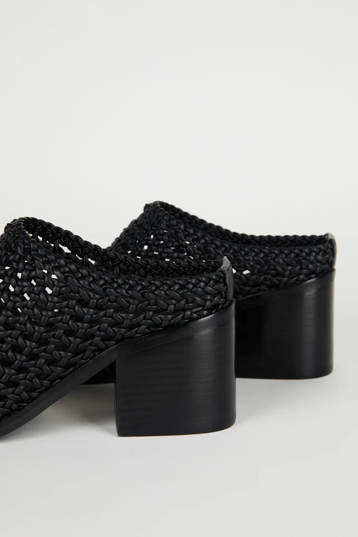 "INTENTIONALLY | Mules "CAPS" - Noir