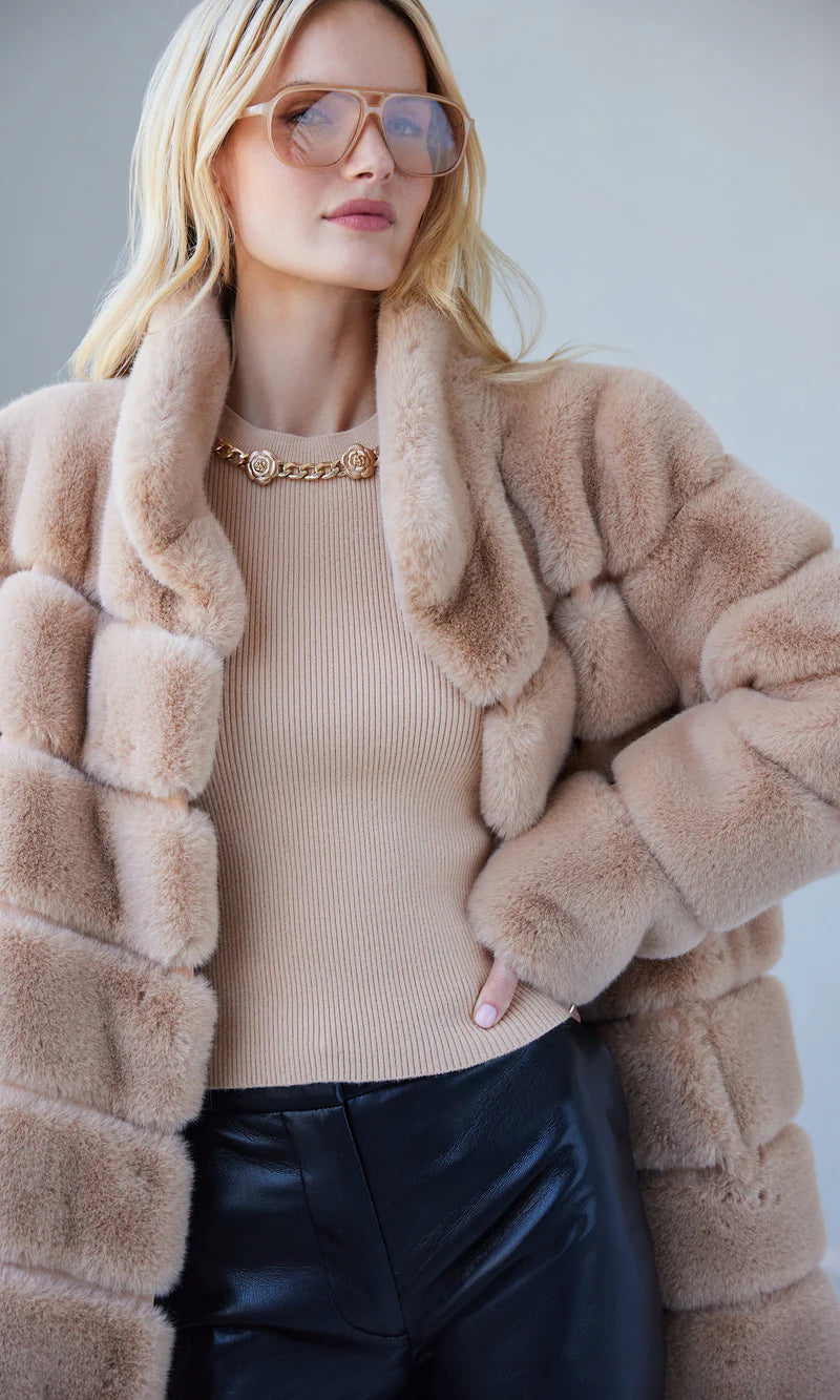 Generation Love | Le manteau en fausse fourrure ''Christie'' - Beige