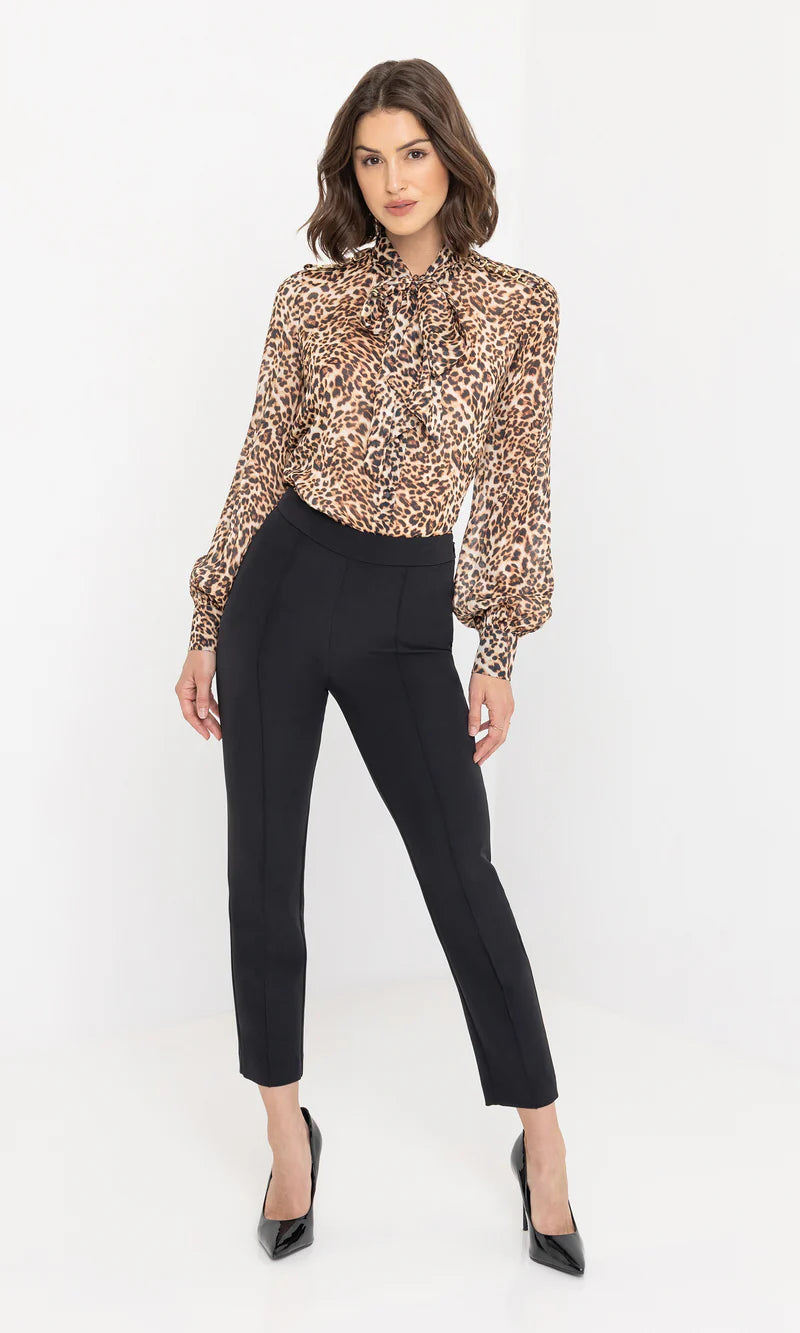 Generation Love | Blouse à nœud papillon Veralli - Léopard