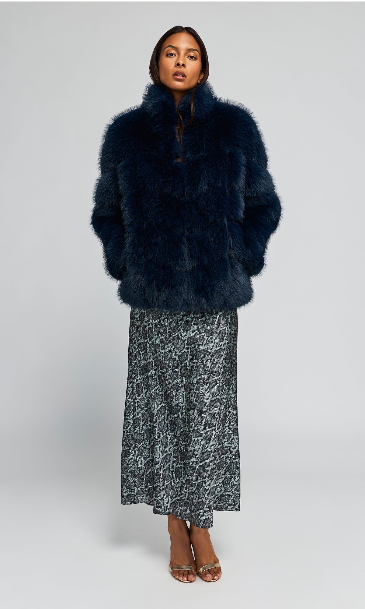 Generation Love | Manteau en fausse fourrure 'Louisa' | Bleu marine