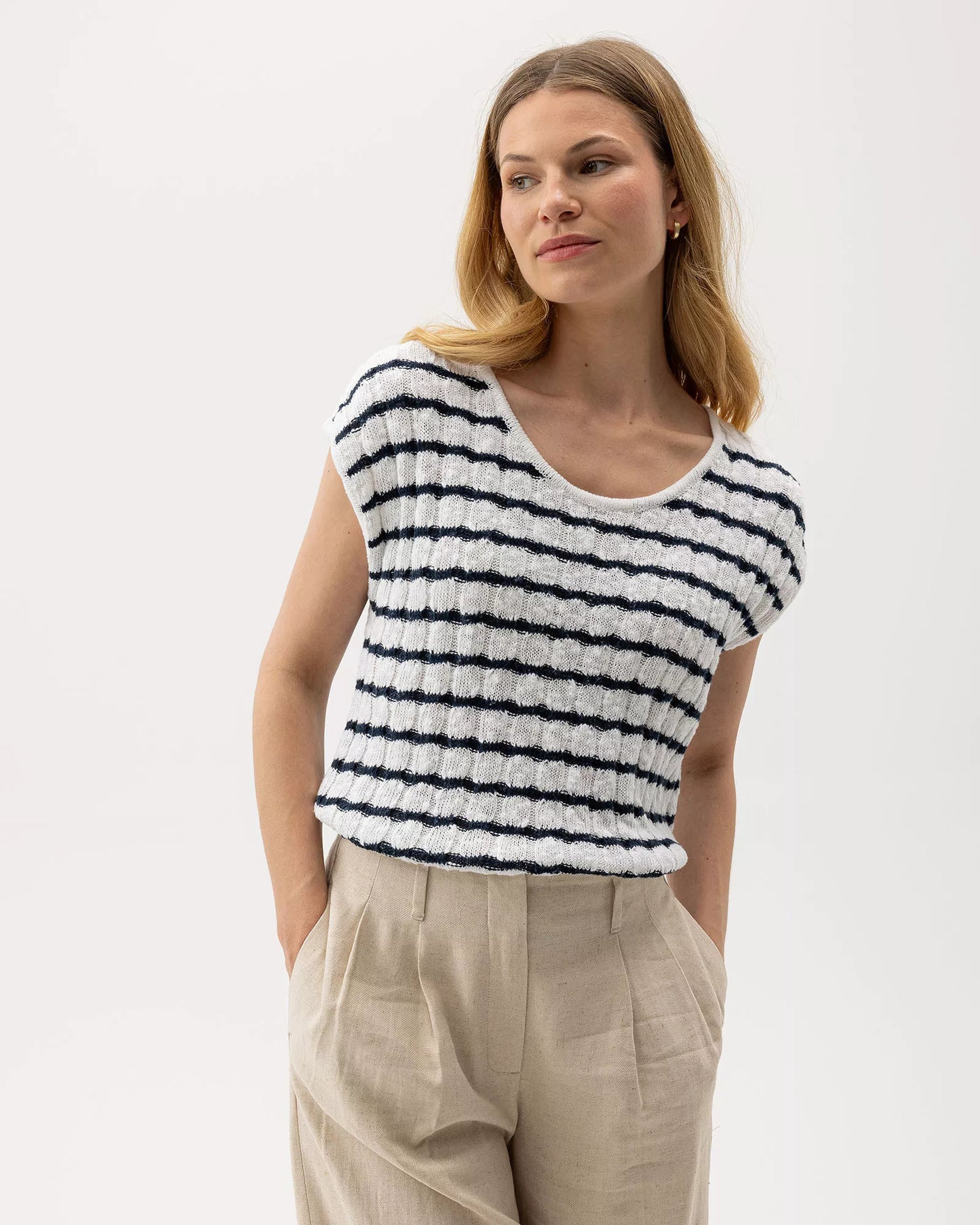 HOLEBROOK | Top sans manche "JUNI" - Blanc/bleu