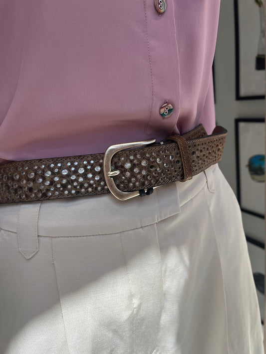 B.BELT - LAZER CUT ''J'' BELT - GRAY TAUPE
