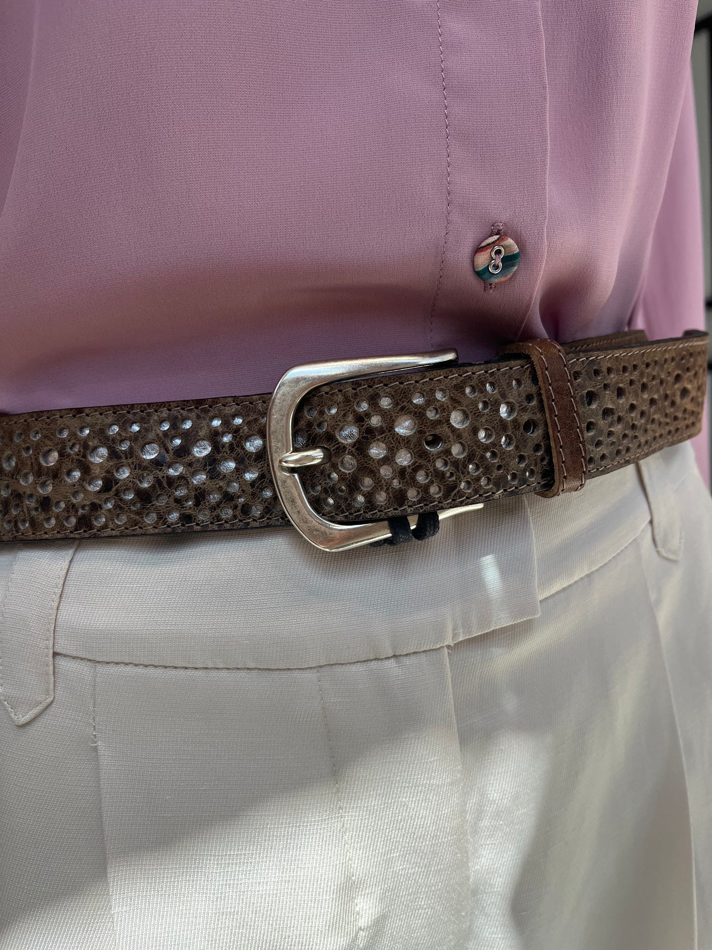 B.BELT - LAZER CUT ''J'' BELT - GRAY TAUPE