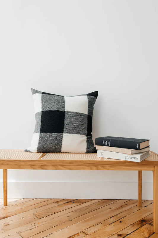 Linen Way | Housse de coussin St Louis Alpaca - Ivoire et Noir