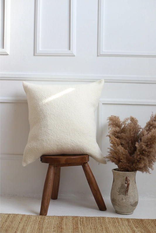 Linen Way | Coussin en laine Baldwin - Ivoire bouclé