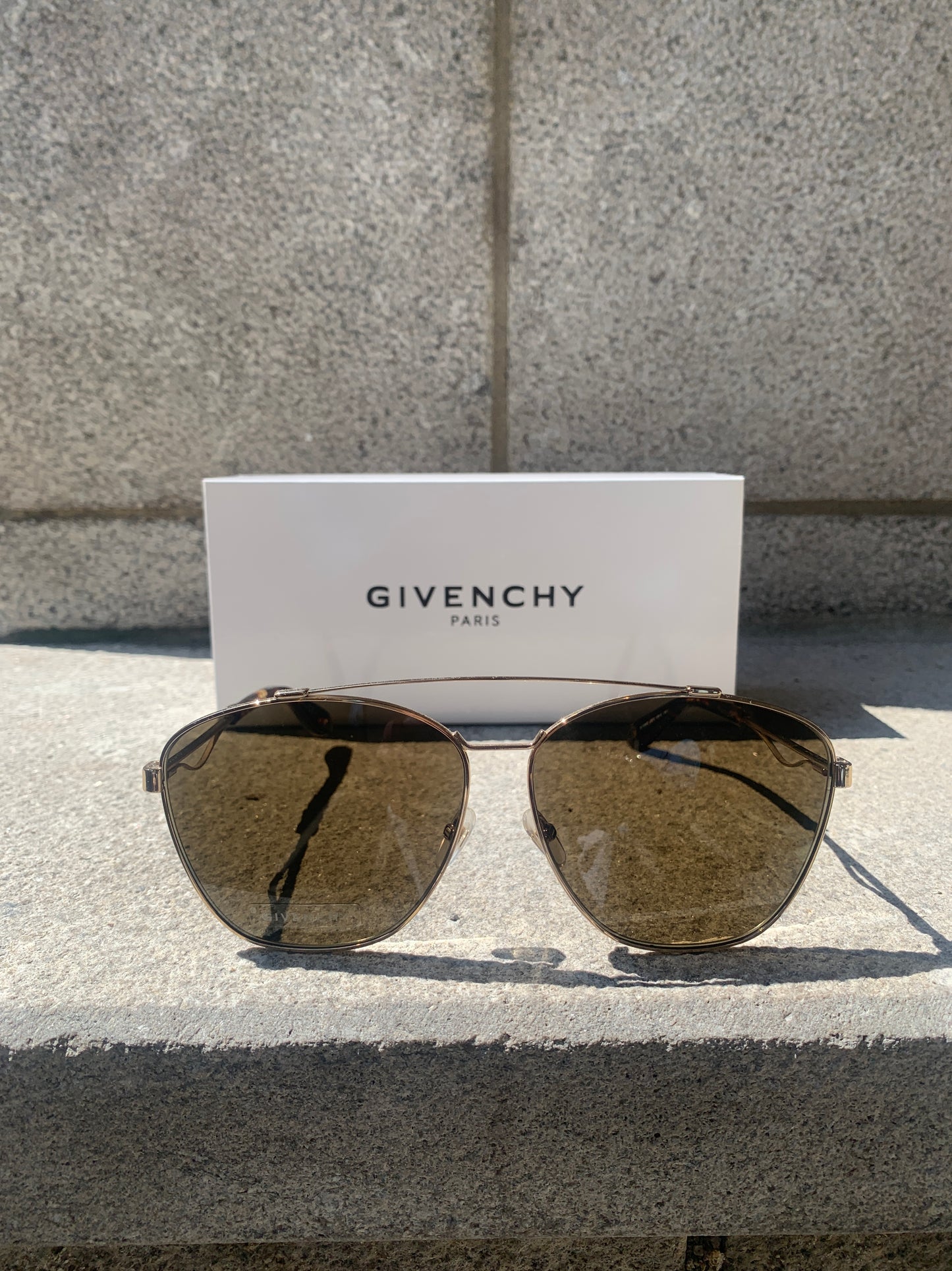 Givenchy | Lunettes de soleil aviateur 7049/S - Monture dorée/ Verres bruns