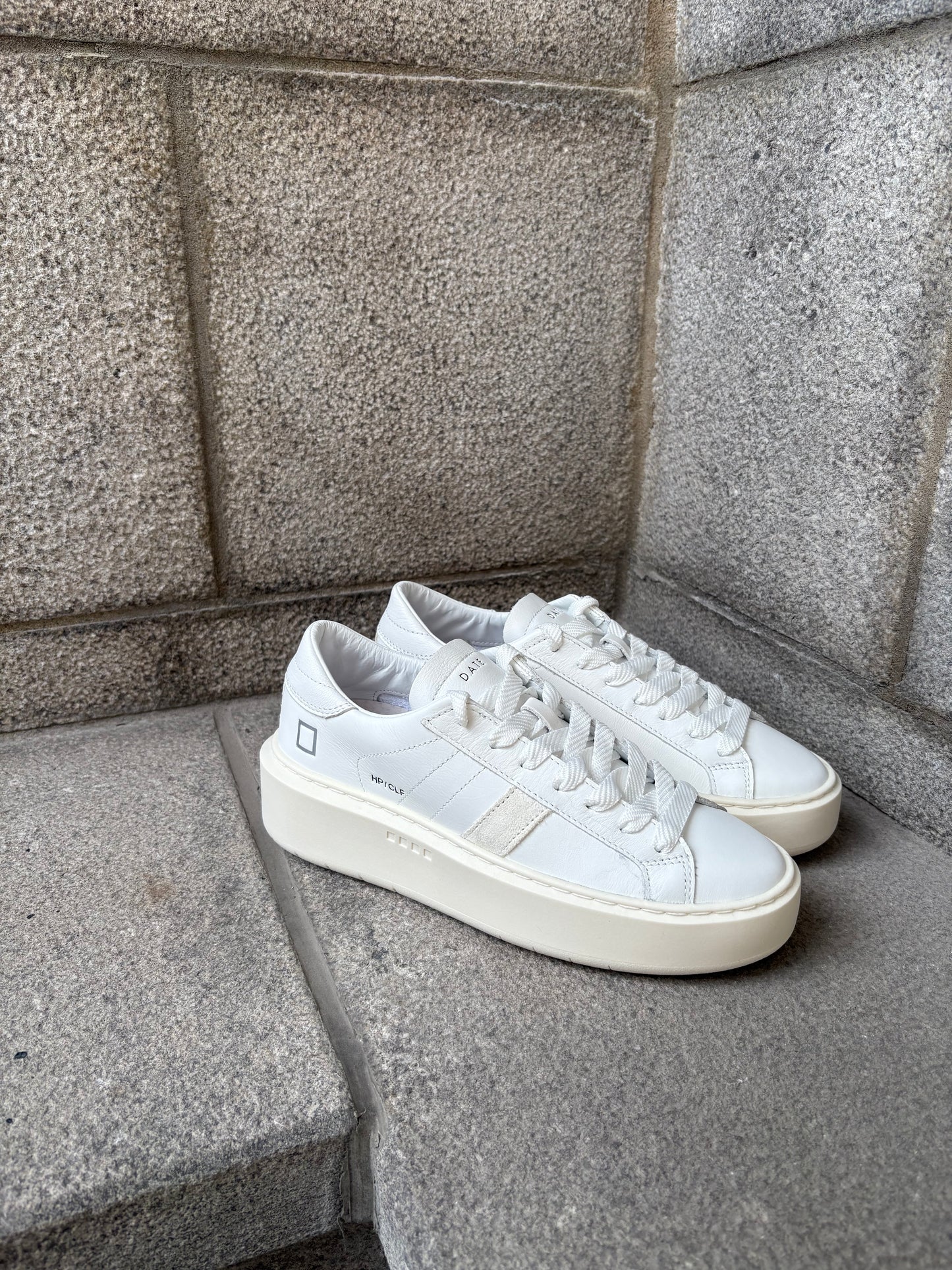 DATE | Baskets en cuir ''Hill Low Platform'' - Beige/blanc