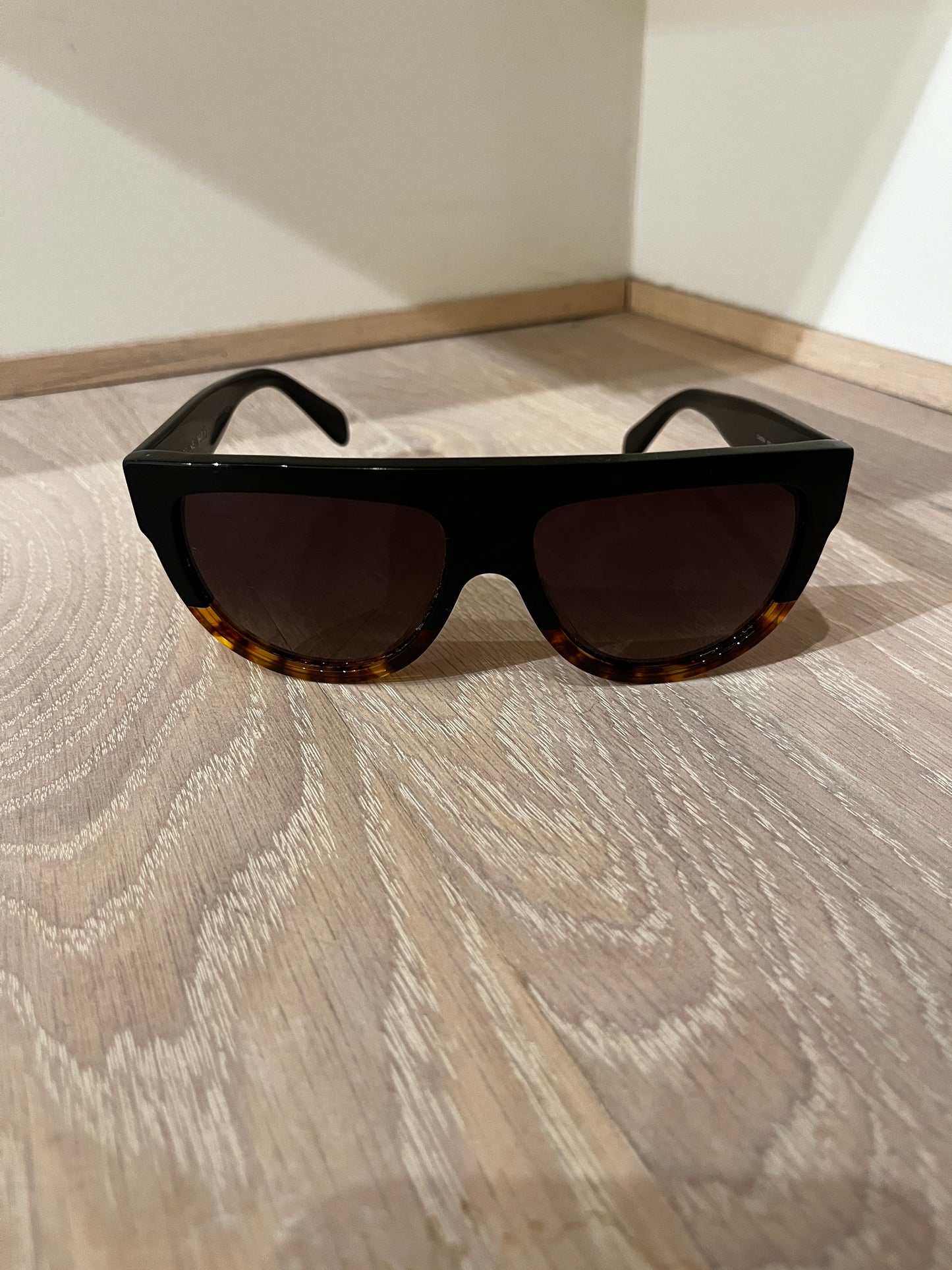 CELINE- LUNETTES DE SOLEIL - CL4001IN 01D - Noir