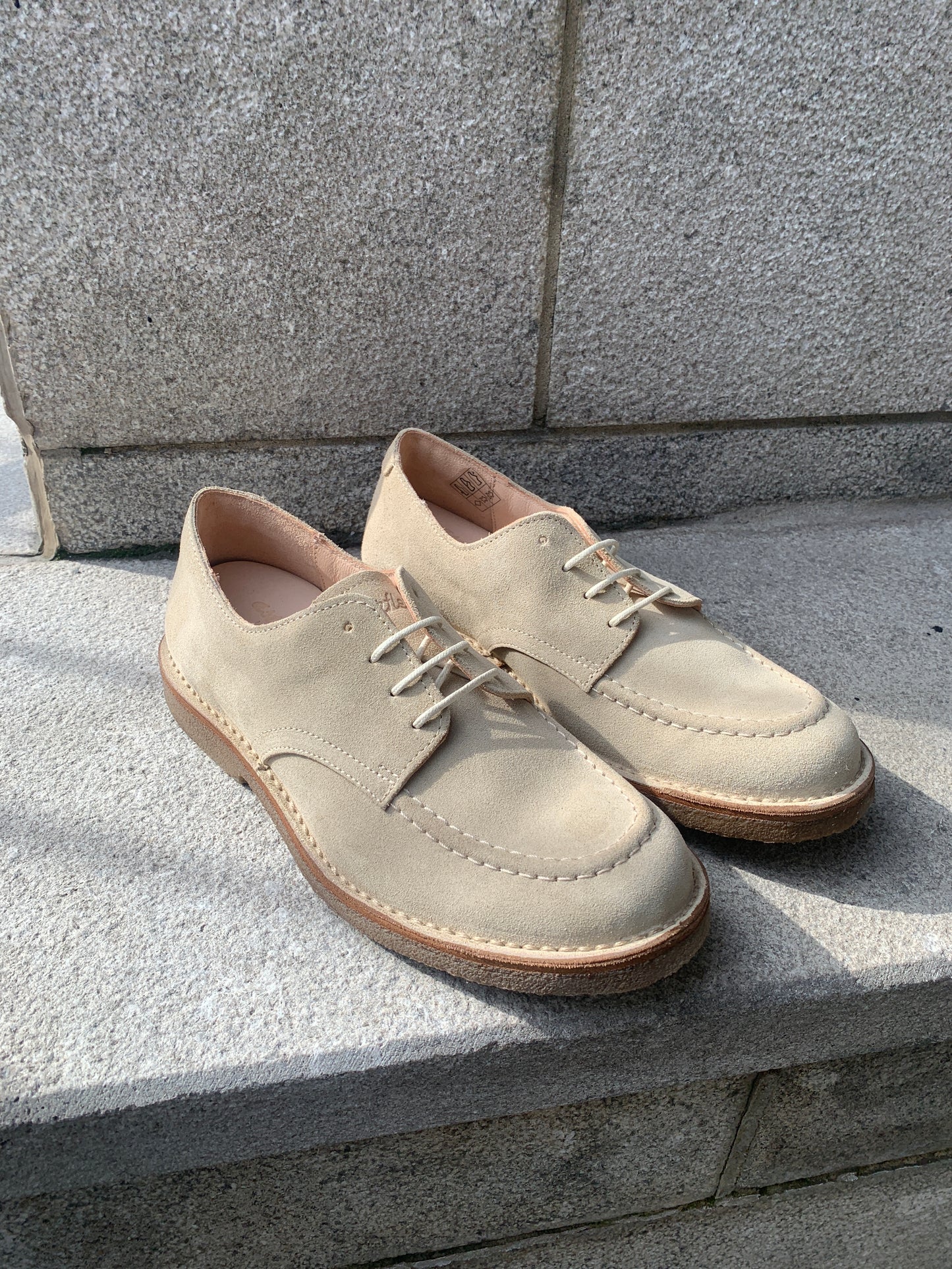 Astorflex | Chaussure derby en daim ''Carflex'' - Ecru
