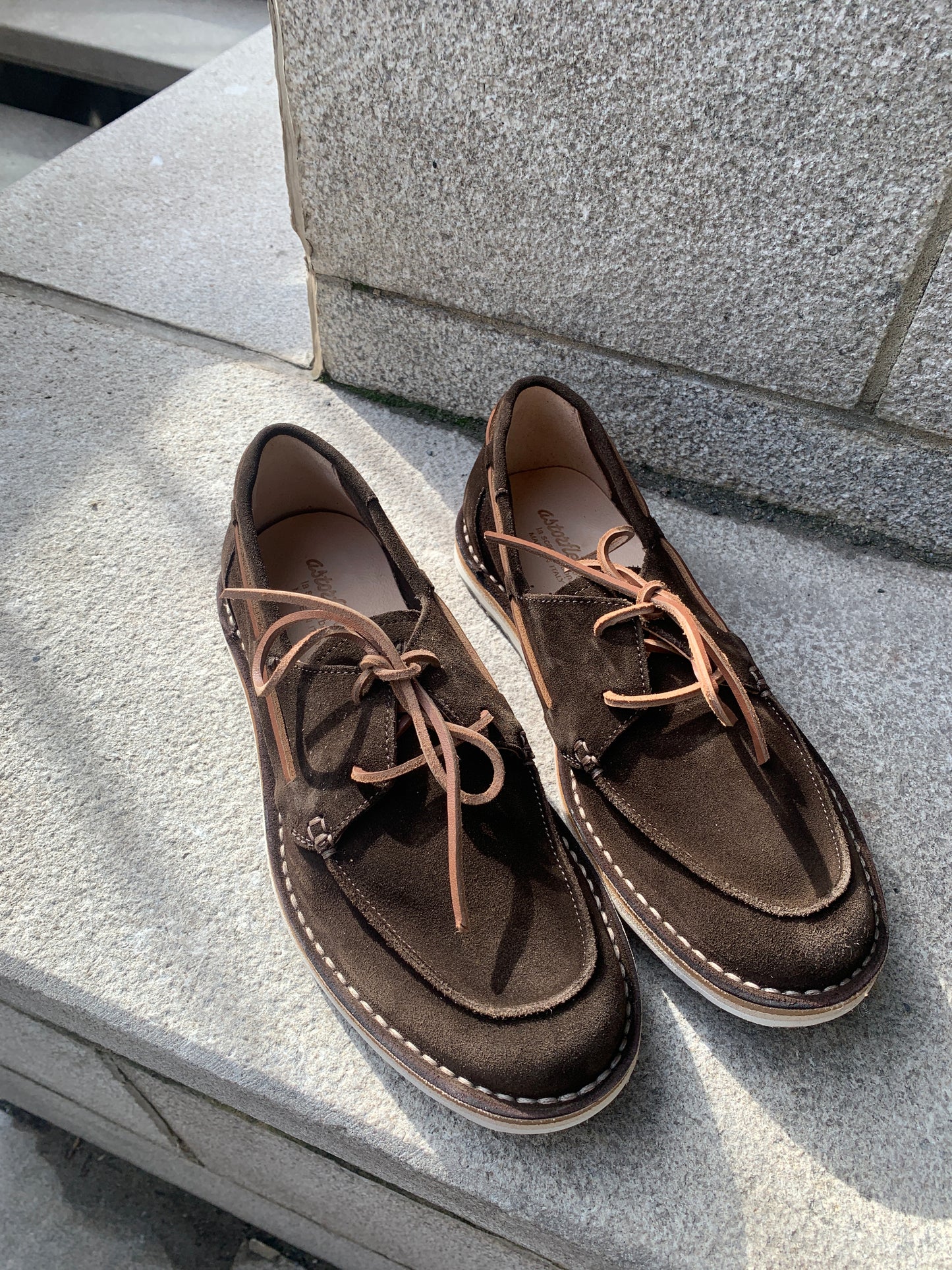 Astorflex | Chaussures bateau en daim ''Dockflex'' - Marron foncé