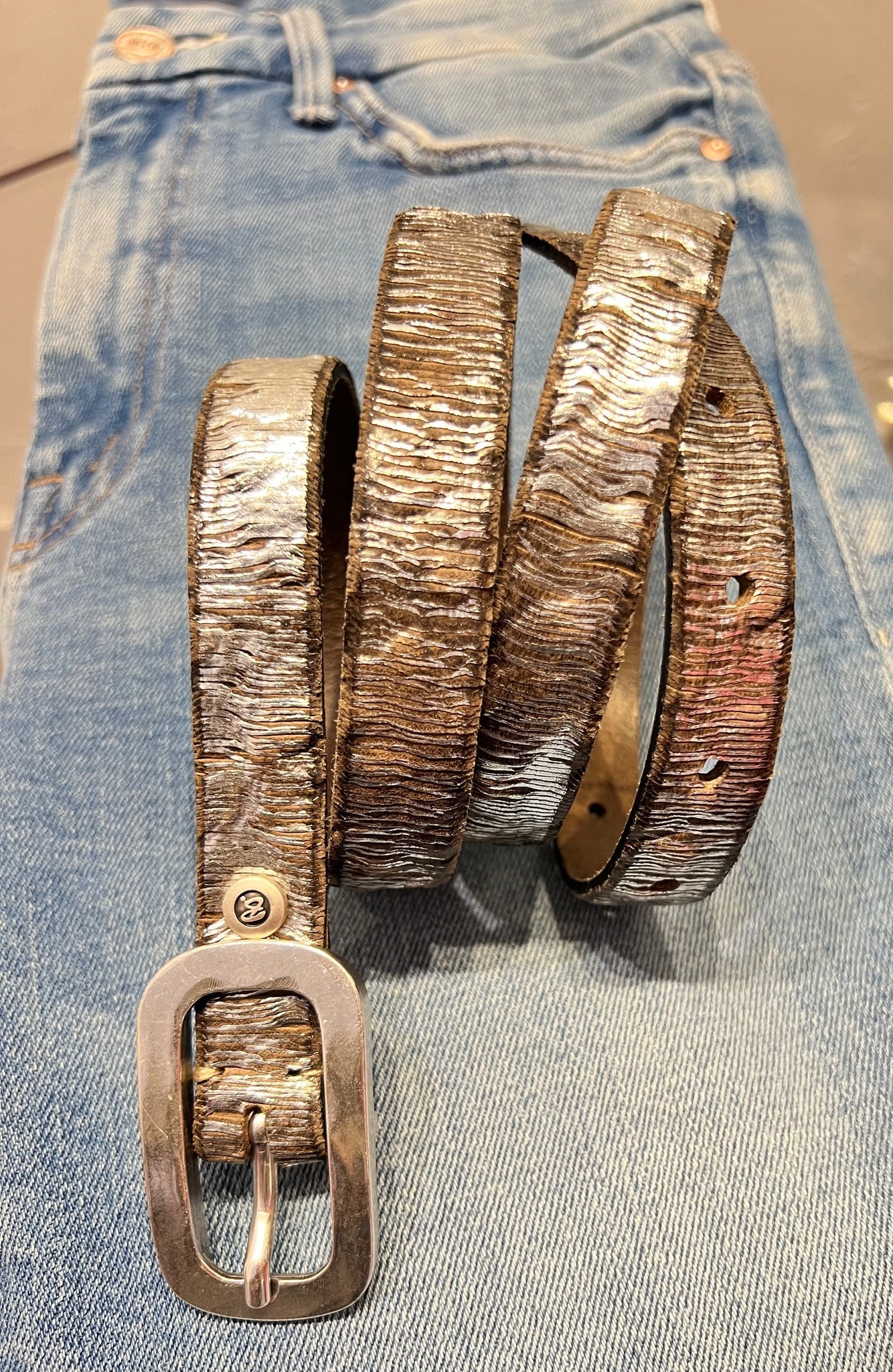 B.BELT - LAZER CUT ''J'' BELT - GRAY TAUPE