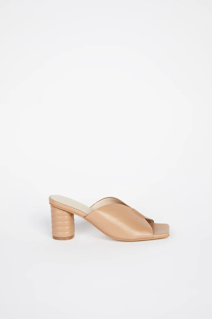 "INTENTIONALLY | Talon "KAMIKA" - Beige