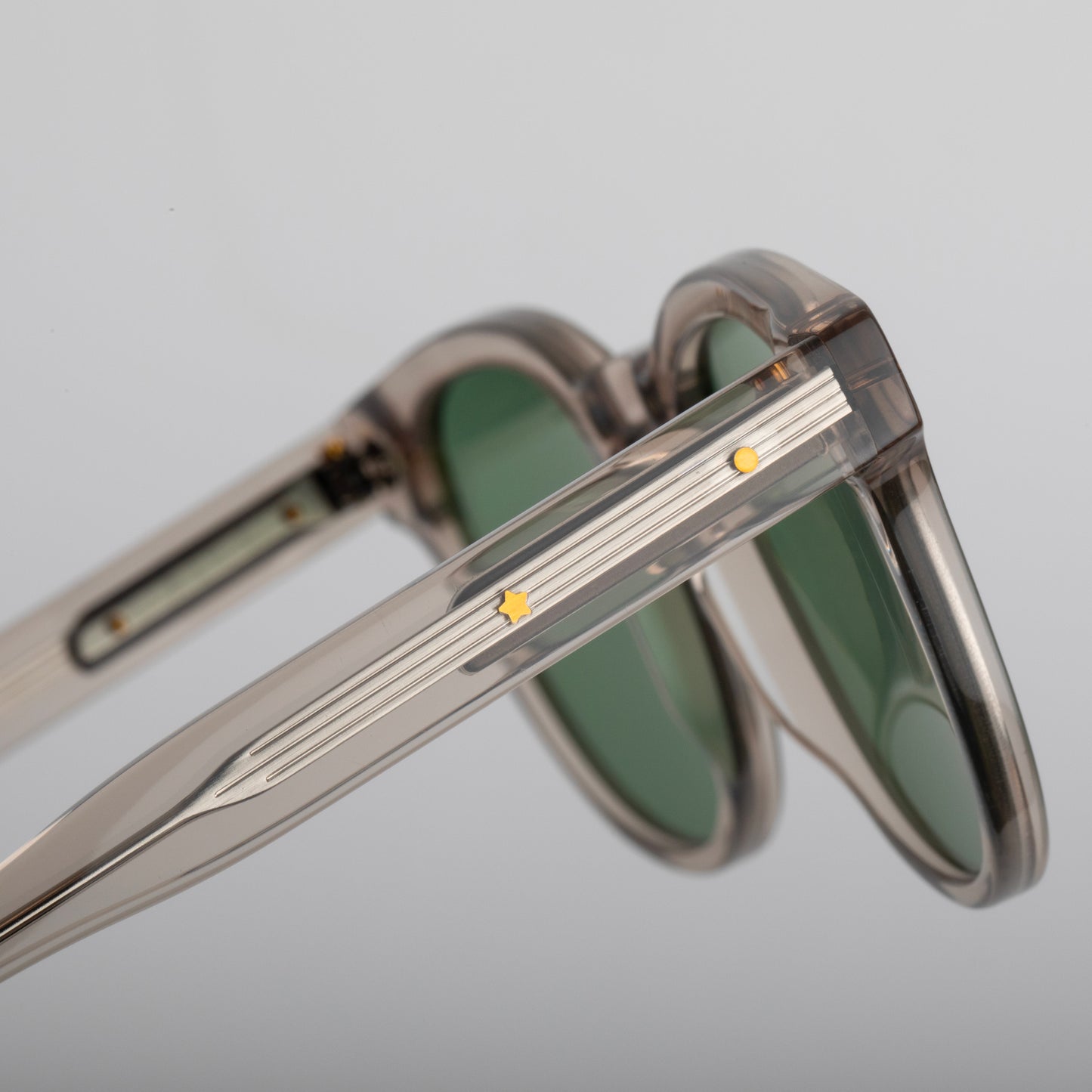 Steve McQueen Eyewear | Les lunettes de soleil ''JOSH'' - Champagne Cristal