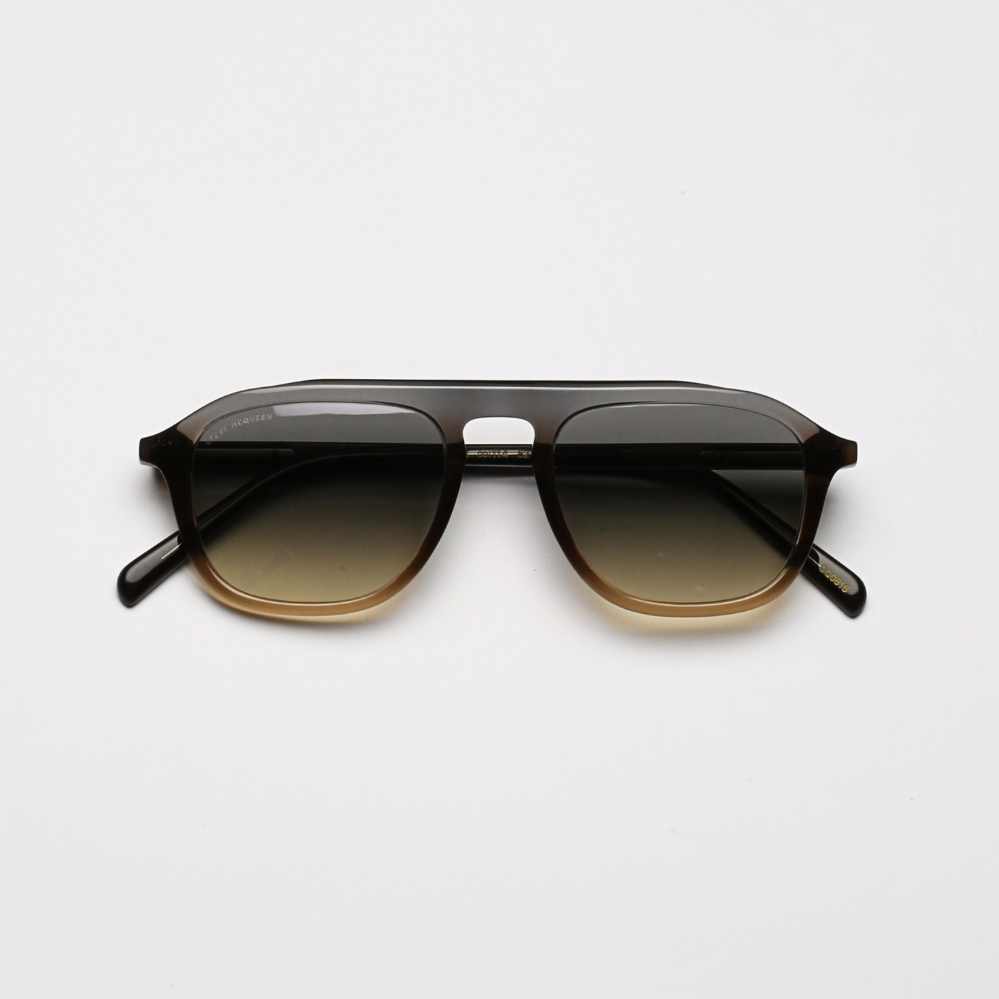 Steve McQueen Eyewear | Les lunettes de soleil ''PAPILLON'' - BLEU À BRUN CLAIR