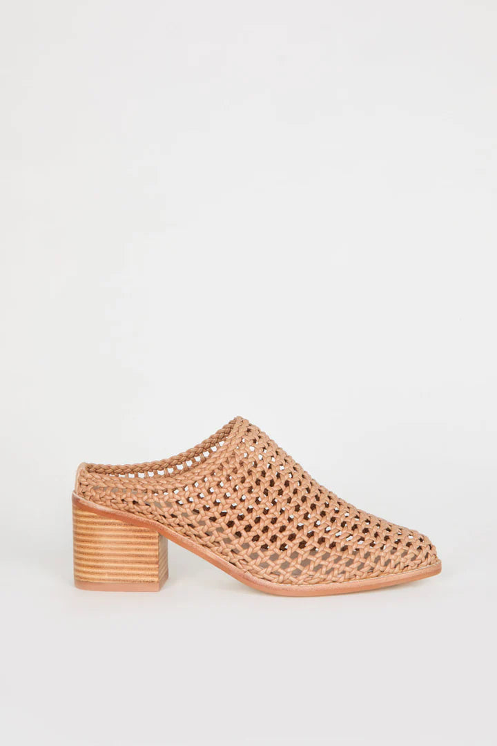 "INTENTIONALLY | Mules "CAPS" - Camel