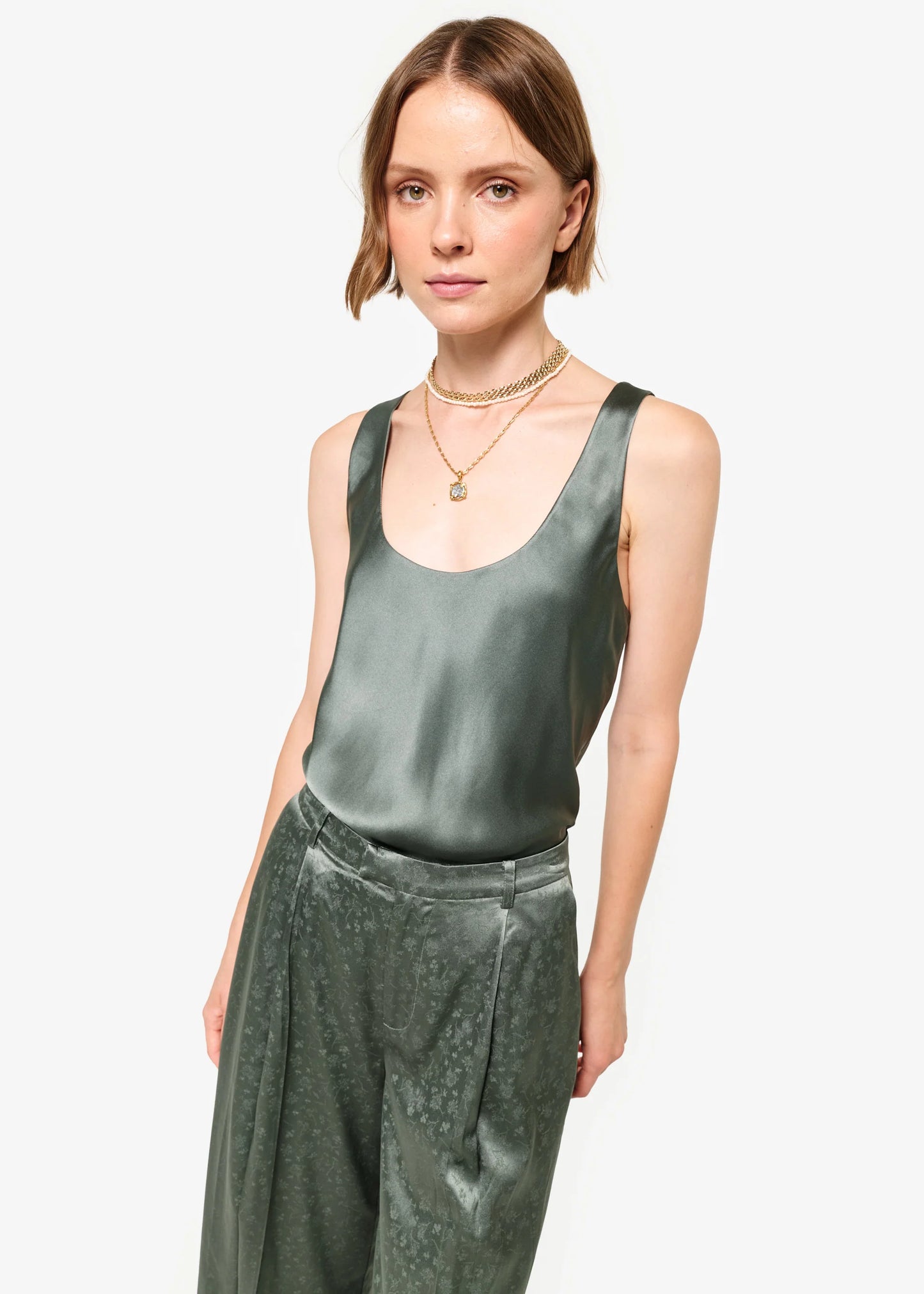 CAMI NYC | Camisole en soie "Andressa" - vert sage