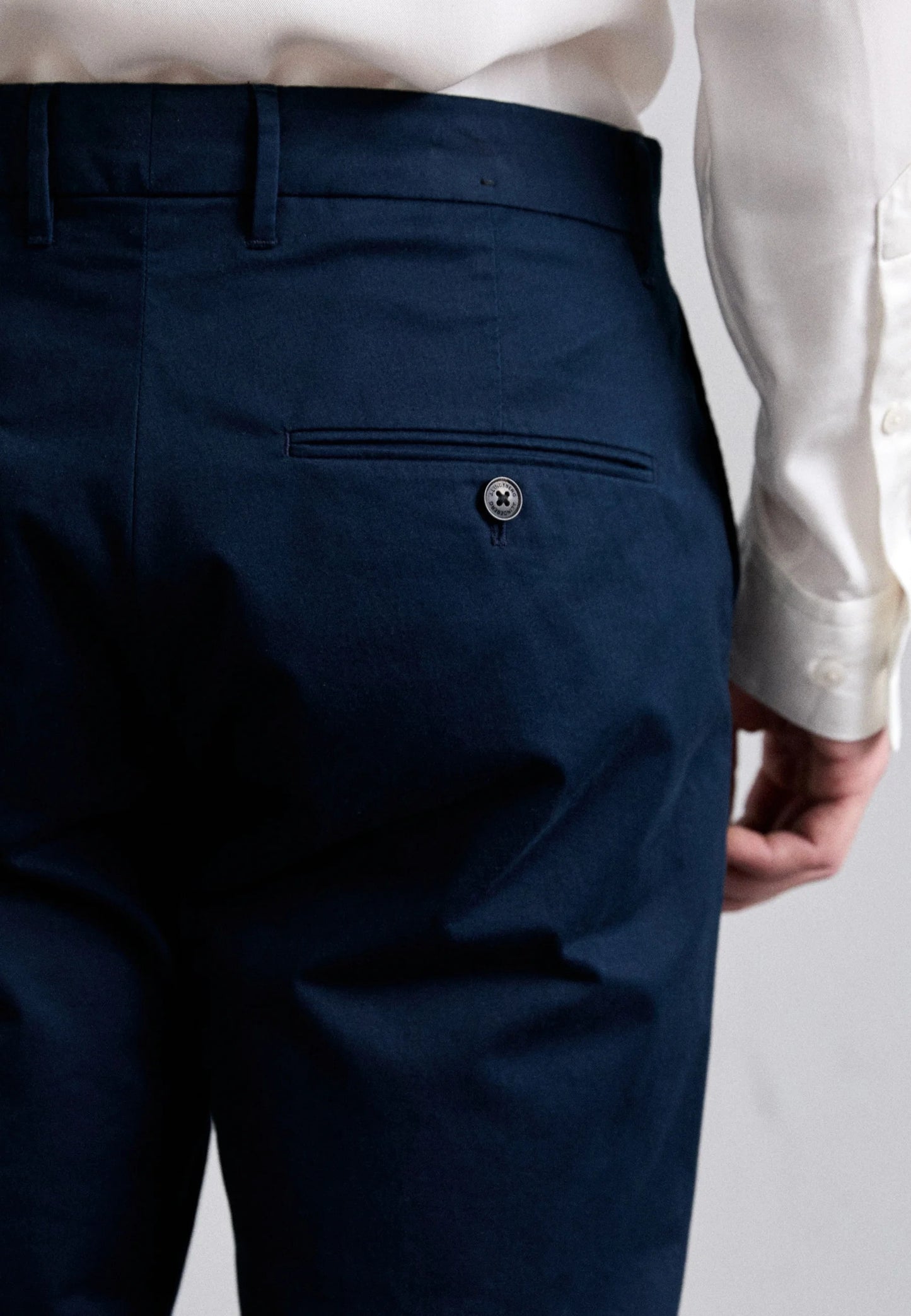 J.Lindeberg | Pantalon chino "Ched Cloud"- Marine