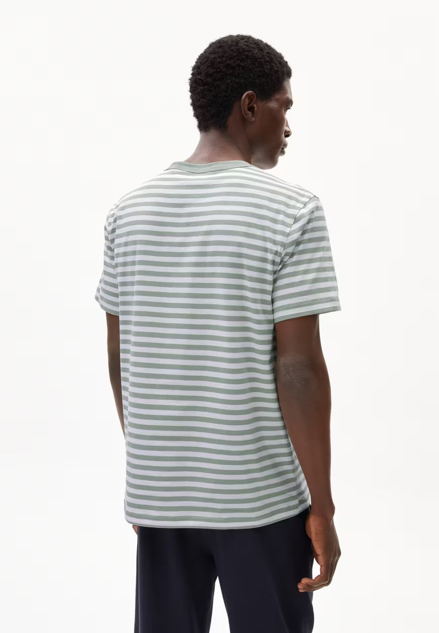 ARMEDANGELS | T-Shirt rayé avec poche "MAARKOS" - Vert sauge