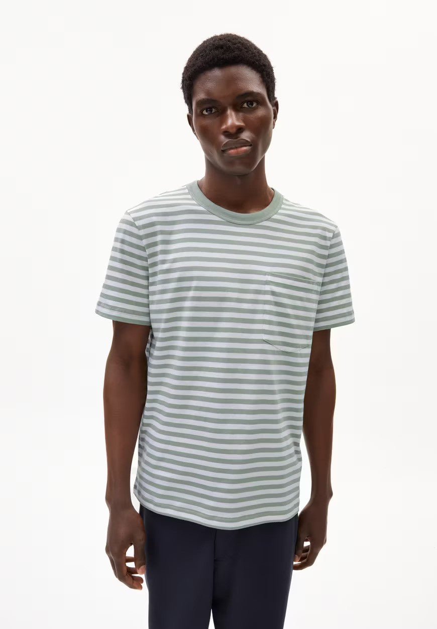 ARMEDANGELS | T-Shirt rayé avec poche "MAARKOS" - Vert sauge