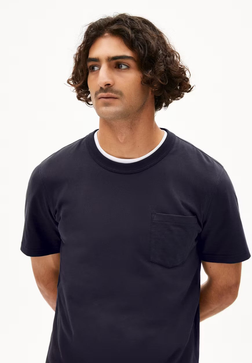 ARMEDANGELS | T-Shirt avec poche "MAARKOS" - Bleu marine