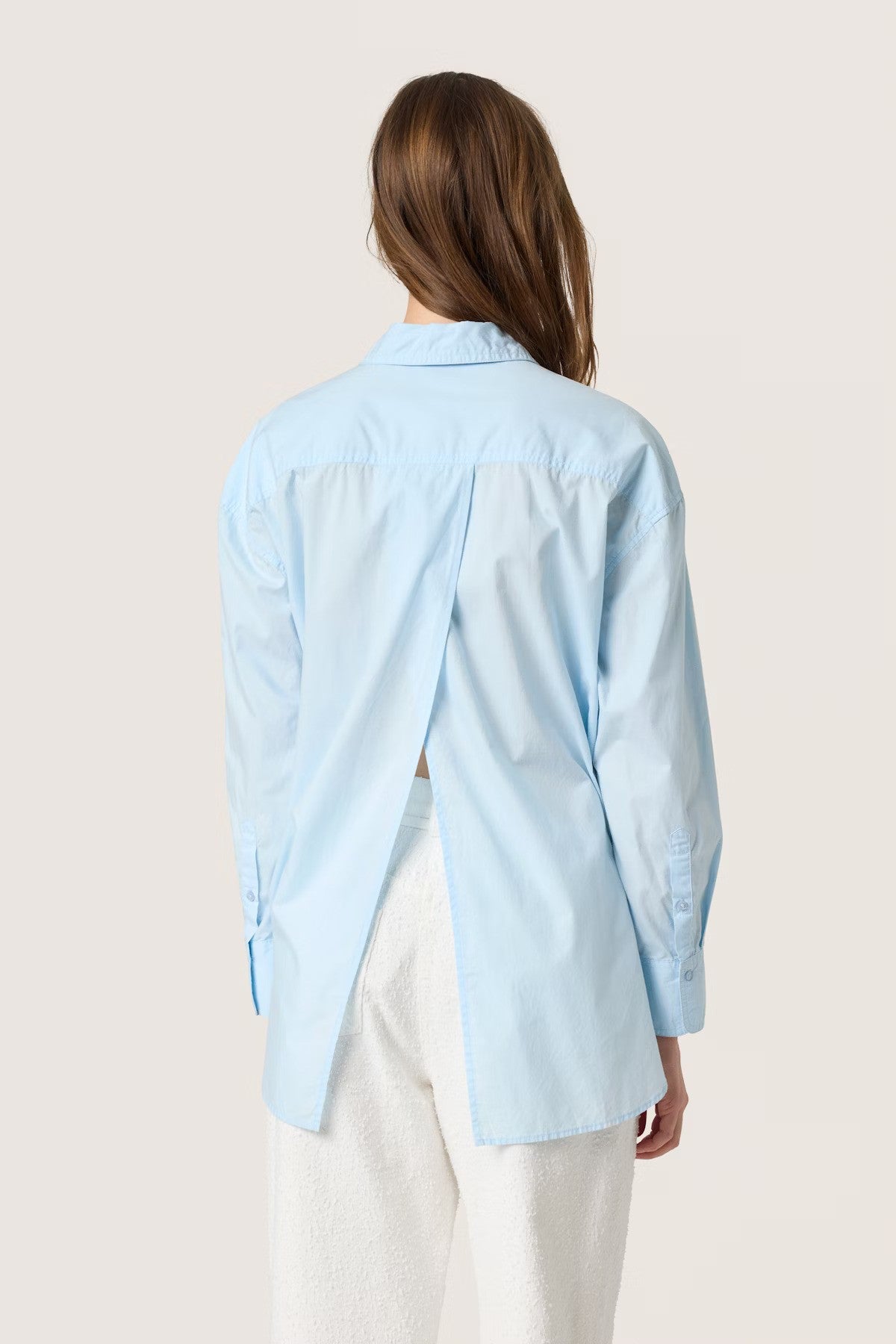 SOAKED IN LUXURY | Chemise "JANI" - Bleu