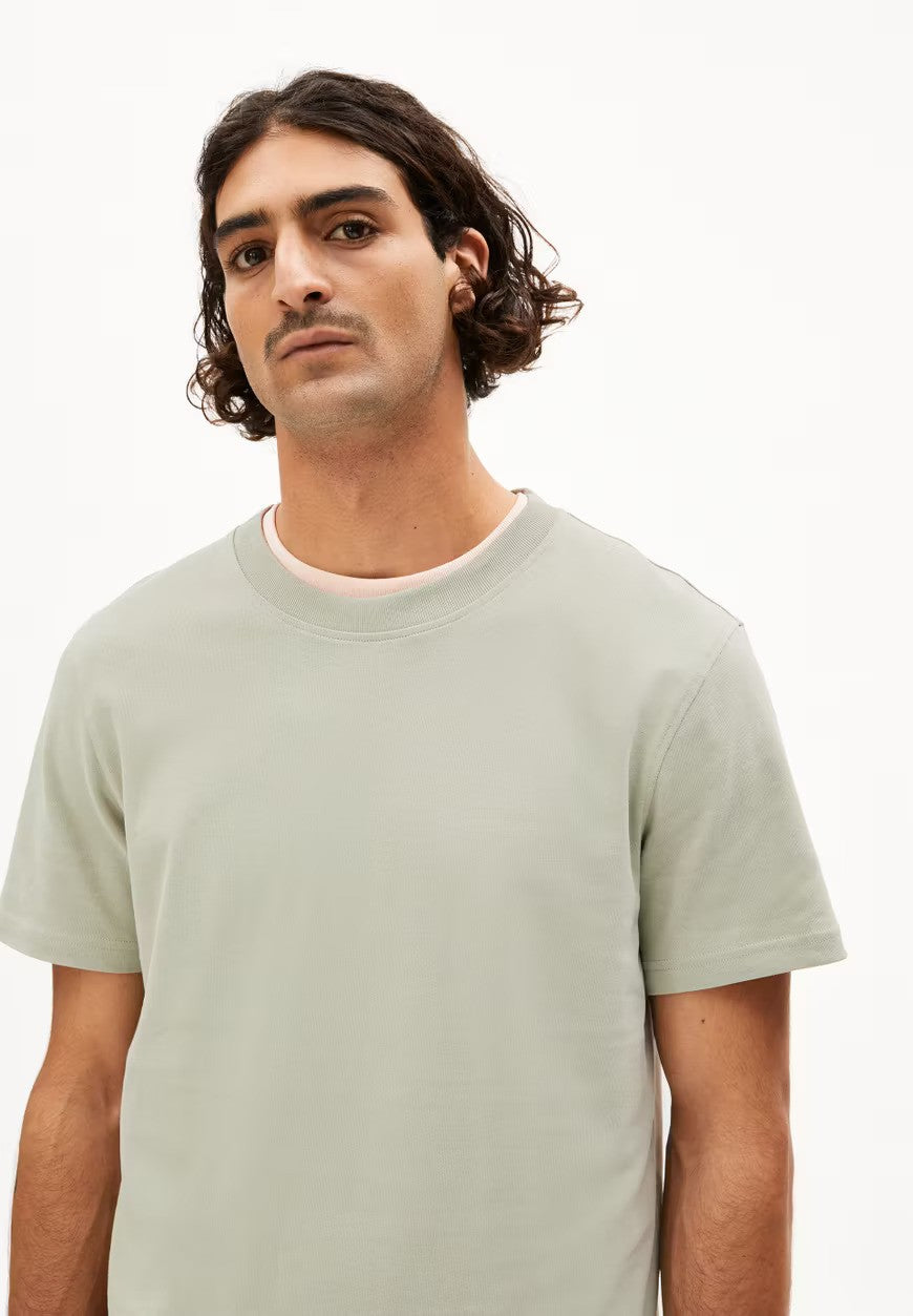 ARMEDANGELS | T-Shirt avec poche "MAARKOS" - Vert sauge