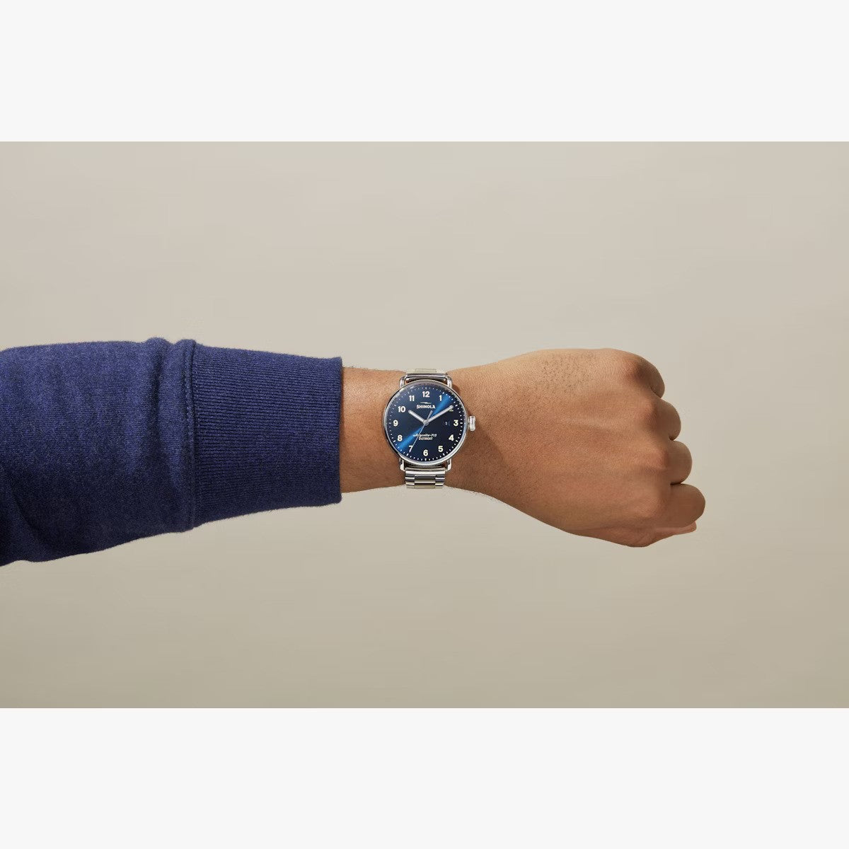 SHINOLA - Montre Canfield 43 mm - Bleu nuit /bracelet argenté