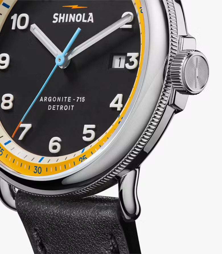 SHINOLA - La montre Canfield modèle C56 43mm - Noir/Jaune