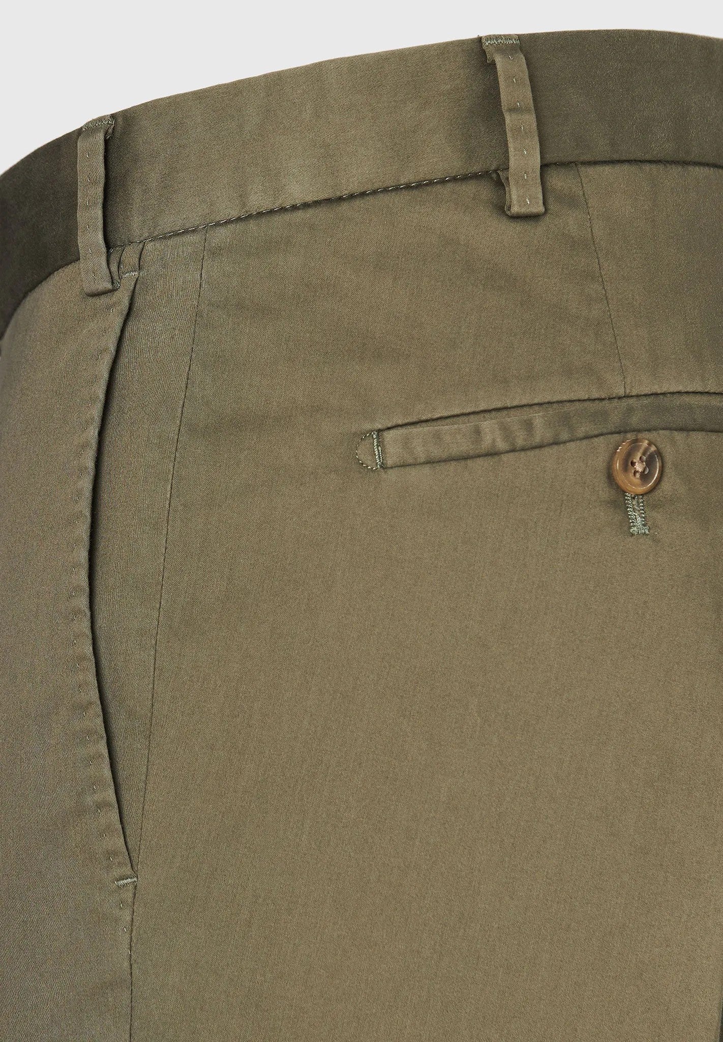 HILTL | Le chino slim fit en coton ''Tilo Supima 365'' - Olive