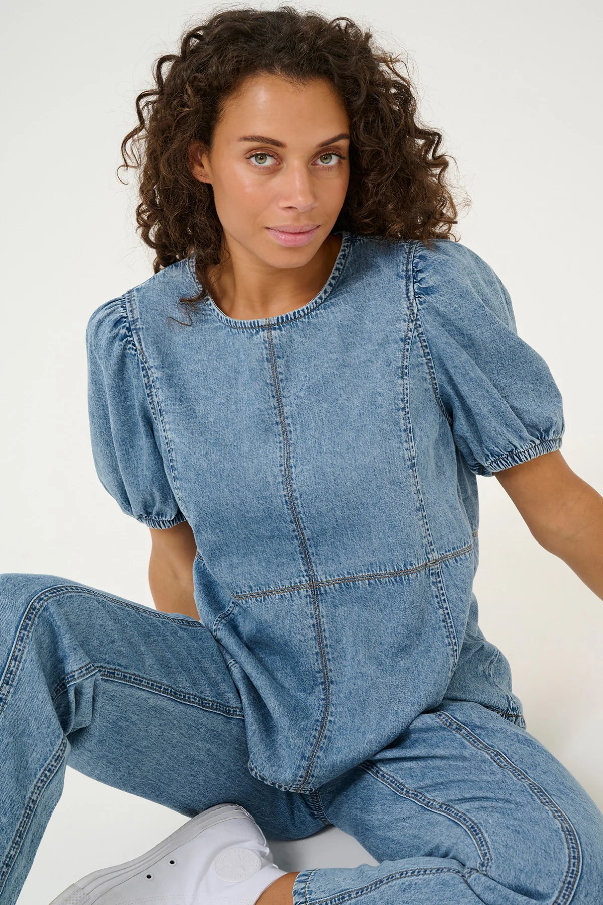CULTURE | Le chemisier en denim ''ARPA'' - bleu stone wash