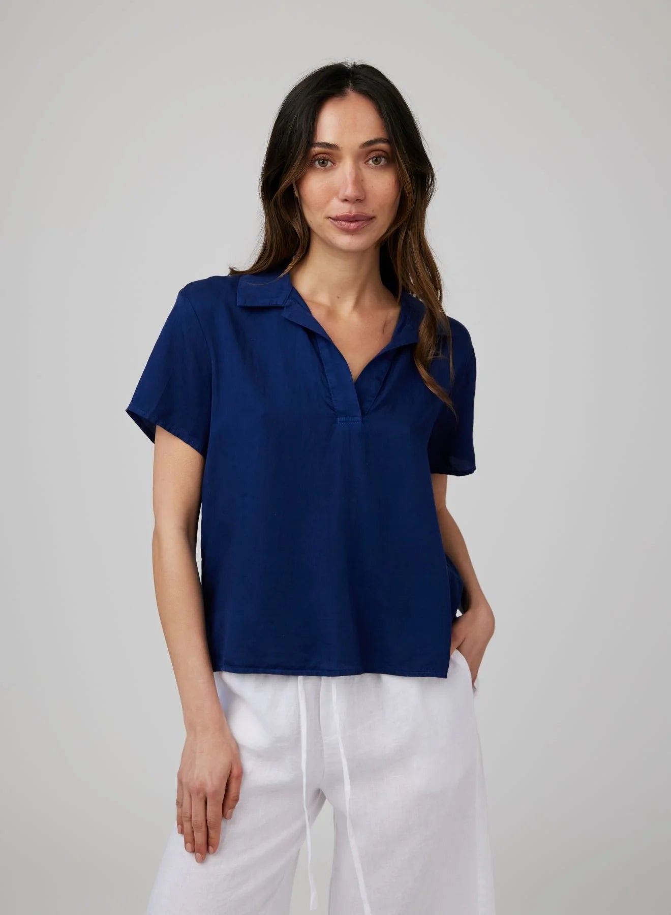 BELLA DAHL | Top court v-neck - Bleu