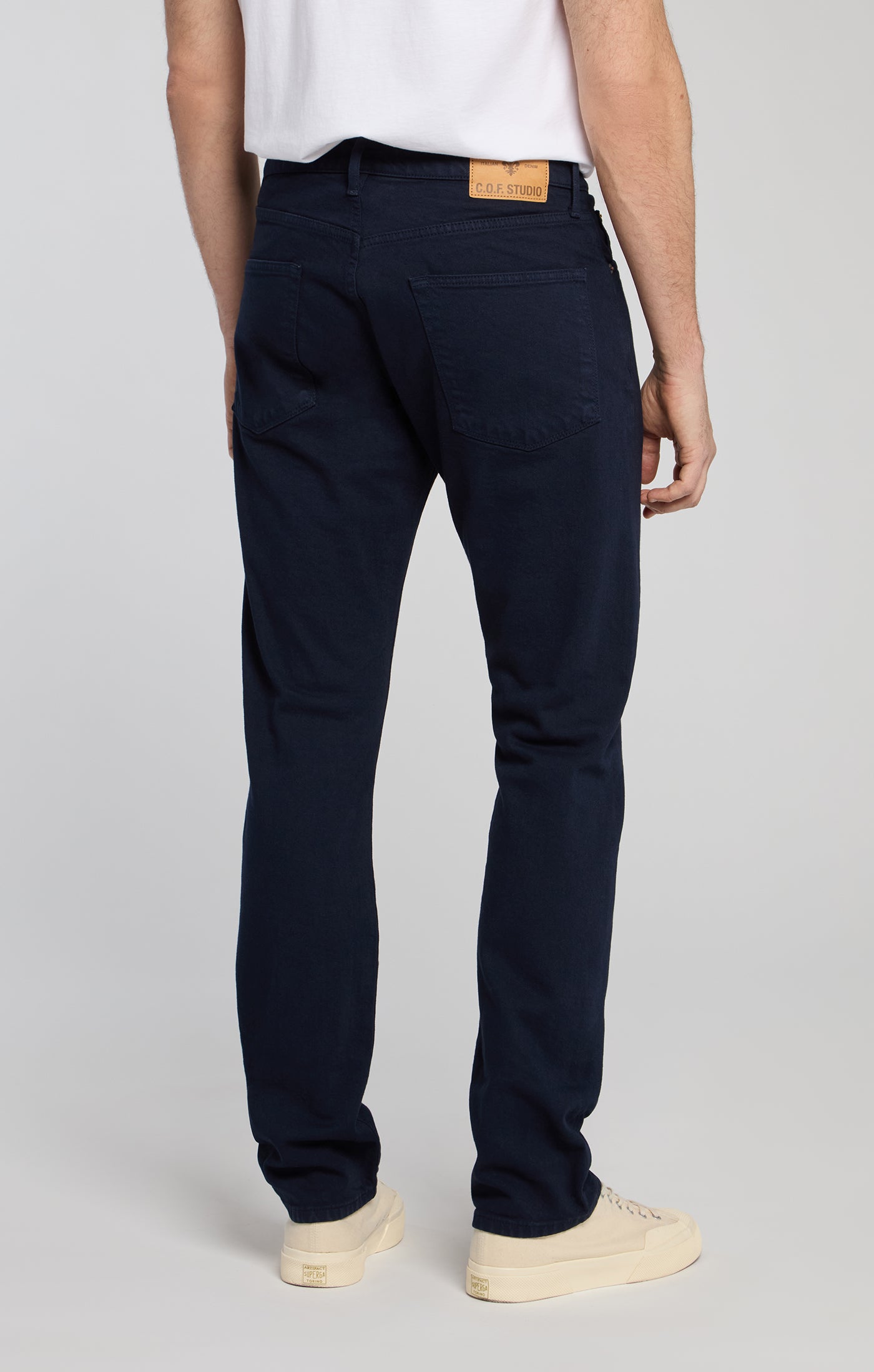 C.O.F. Studio | Jeans M8 coupe droite - Bleu nuit