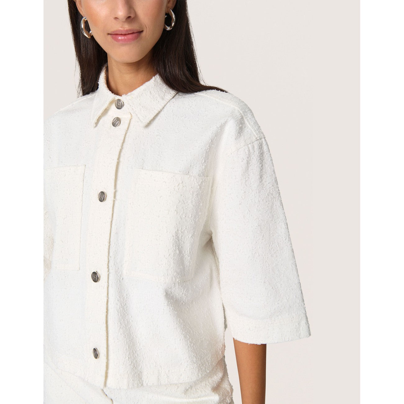 SOAKED IN LUXURY | Surchemise "VELMA" - Blanc