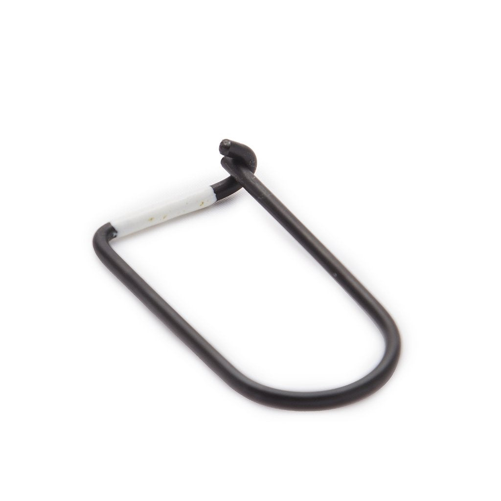 Wilson keyring in BLACK PVD FINISH STEEL with enamel band