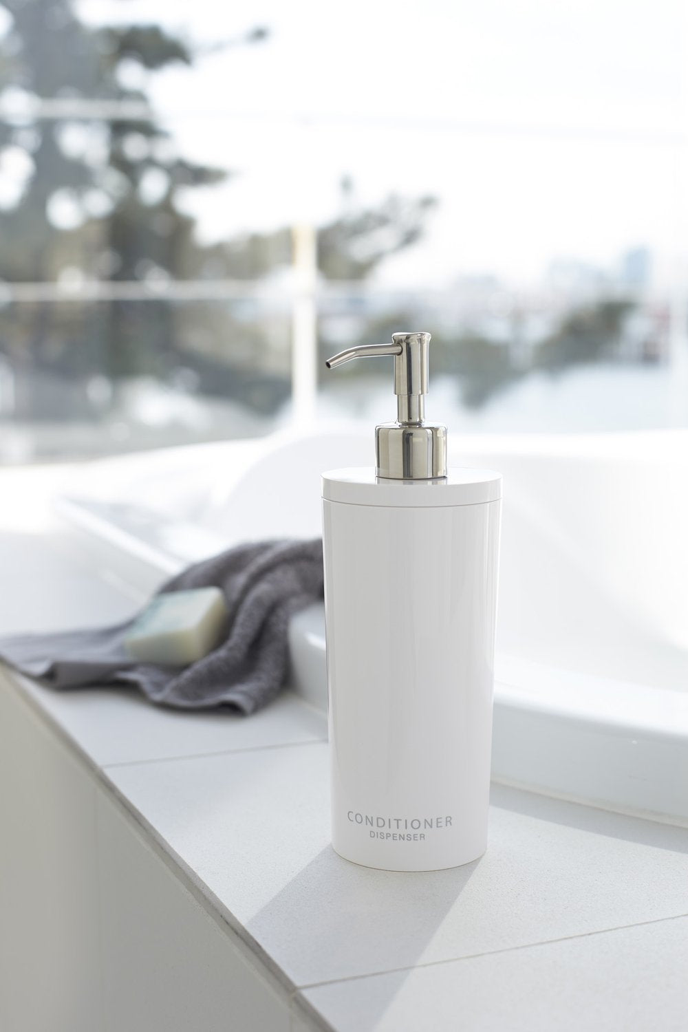 Yamazaki | Distributeur après-shampoing - Plastique blanc