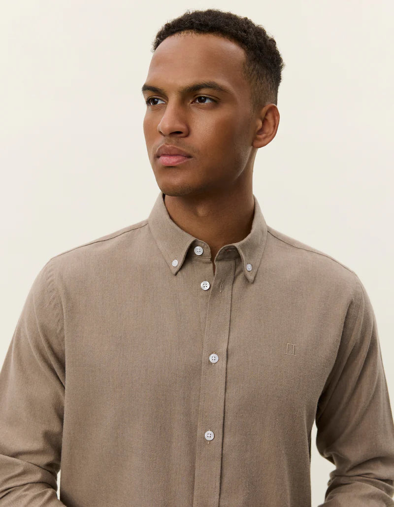 Les Deux | Chemise en coton brossé "Desert" - Taupe