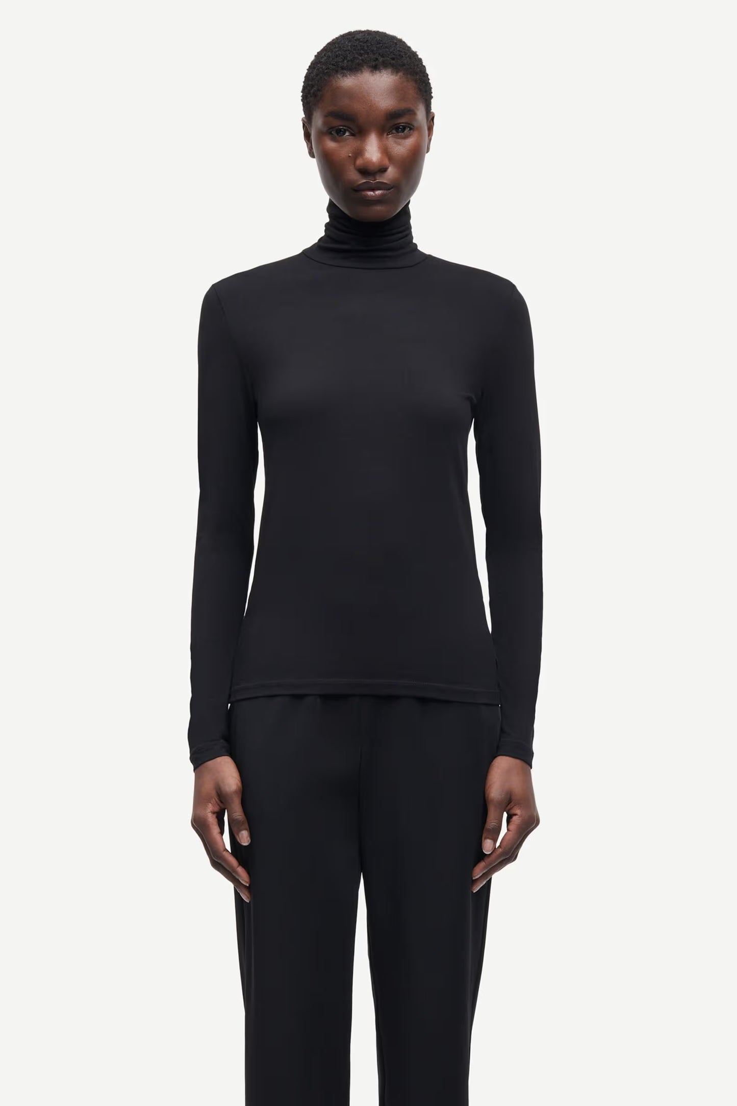 SAMSØE | Le t-shirt à col roulé Ester - Noir