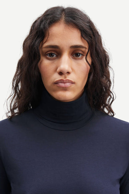 SAMSØE | Le t-shirt à col roulé Ester - Bleu marin