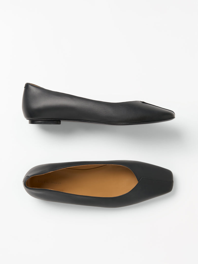 Tiger of Sweden | Ballerines Tripo à bout en biseau - Noir