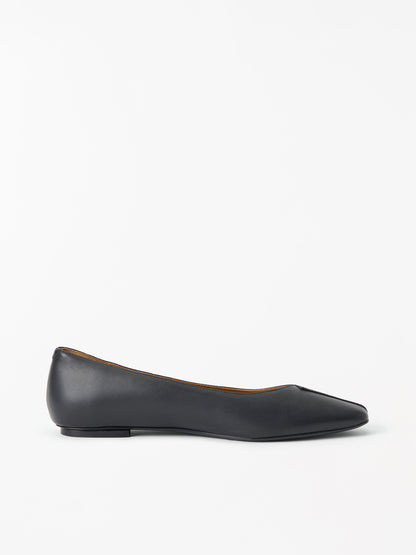 Tiger of Sweden | Ballerines Tripo à bout en biseau - Noir